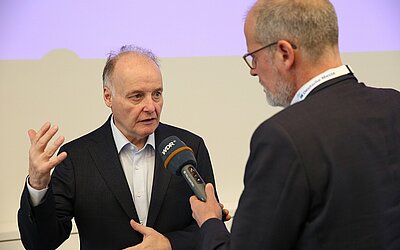 #HM25